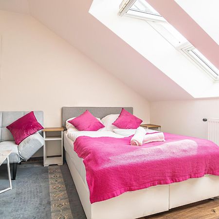 Airy Attic Apt.: Stylish Studio At Penzing Area Viena Exterior foto