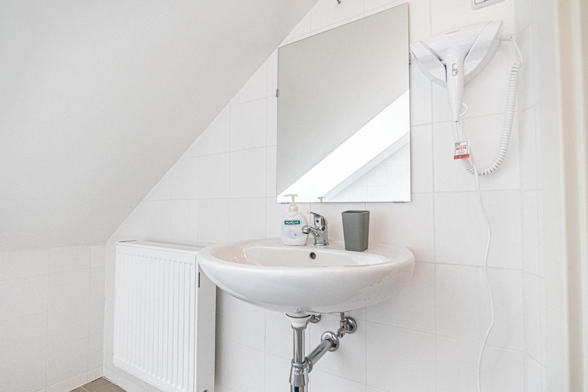 Airy Attic Apt.: Stylish Studio At Penzing Area Viena Exterior foto